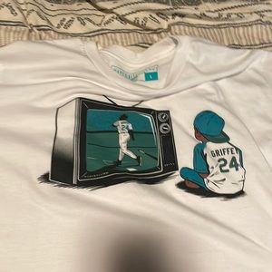 Griffey Jr Baseballism shirt size large white